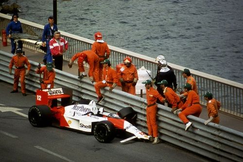 Senna, Prost e mais: as lendas da F1 que tiveram batidas constrangedoras
