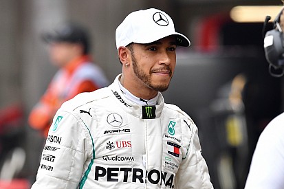 Hamilton quer abordar com a FIA a educação de jovens pilotos