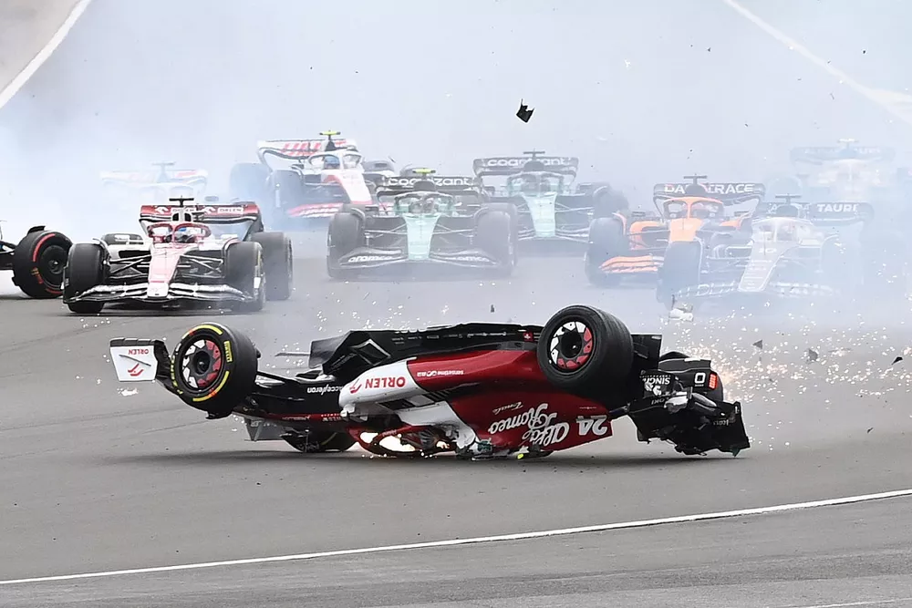 L'accident de Zhou Guanyu, Alfa Romeo C42 au d&eacute;part