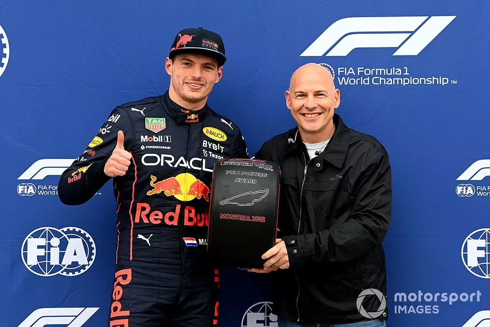 Pole man Max Verstappen, Red Bull Racing, receives his Pirelli Pole Position Award from Jacques Villeneuve