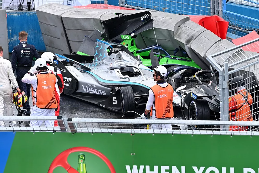 The damaged cars of Nick Cassidy, Envision Racing, Audi e-tron FE07, Stoffel Vandoorne, Mercedes Benz EQ, EQ Silver Arrow 02, Lucas Di Grassi, ROKiT Venturi Racing, Silver Arrow 02, after a crash in wet conditions