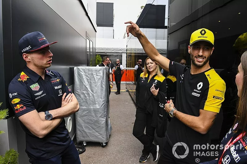 Max Verstappen, Red Bull Racing and Daniel Ricciardo, Renault F1 Team 