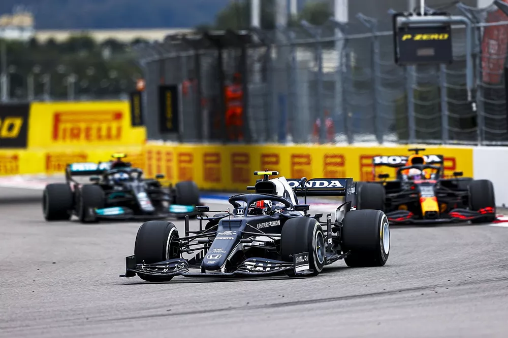 Pierre Gasly, AlphaTauri AT02, Max Verstappen, Red Bull Racing RB16B, and Valtteri Bottas, Mercedes W12