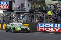 Bentley consegue primeira vitória em Bathurst; carro de Fraga termina em sexto