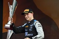 Piastri cierra con victoria su año de campeón en F2