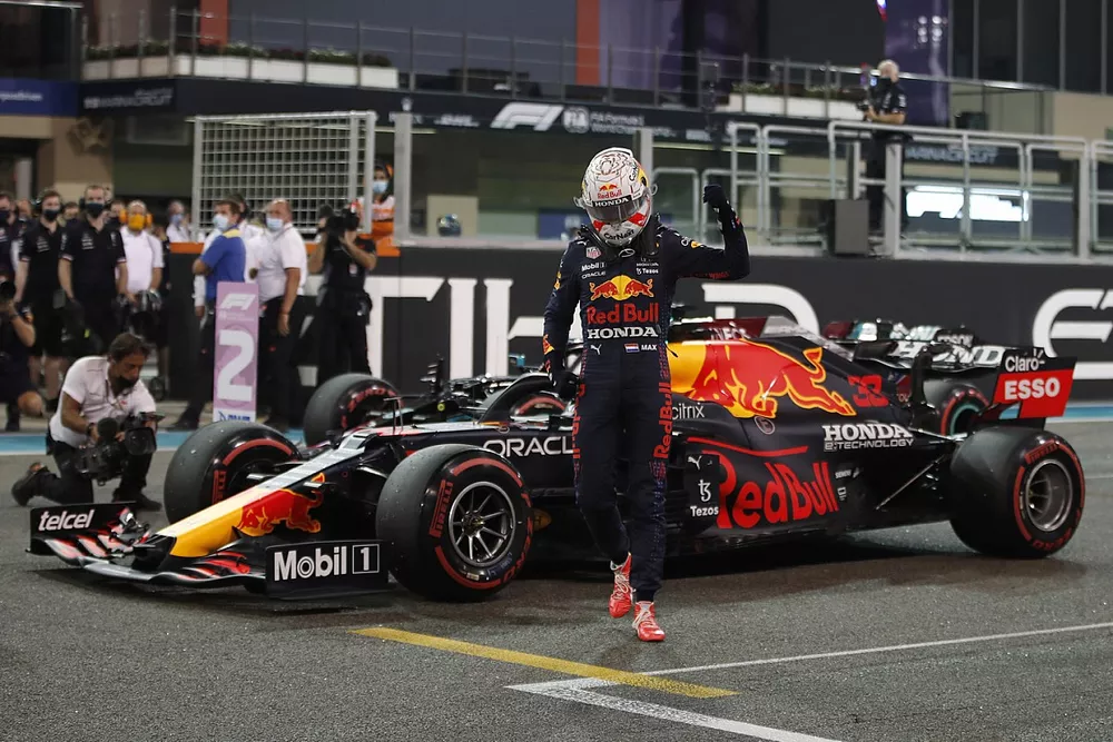 Polesitter Max Verstappen, Red Bull Racing RB16B   