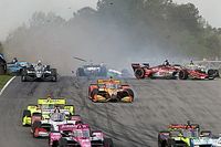 GALERÍA: el choque al inicio en Birmingham IndyCar
