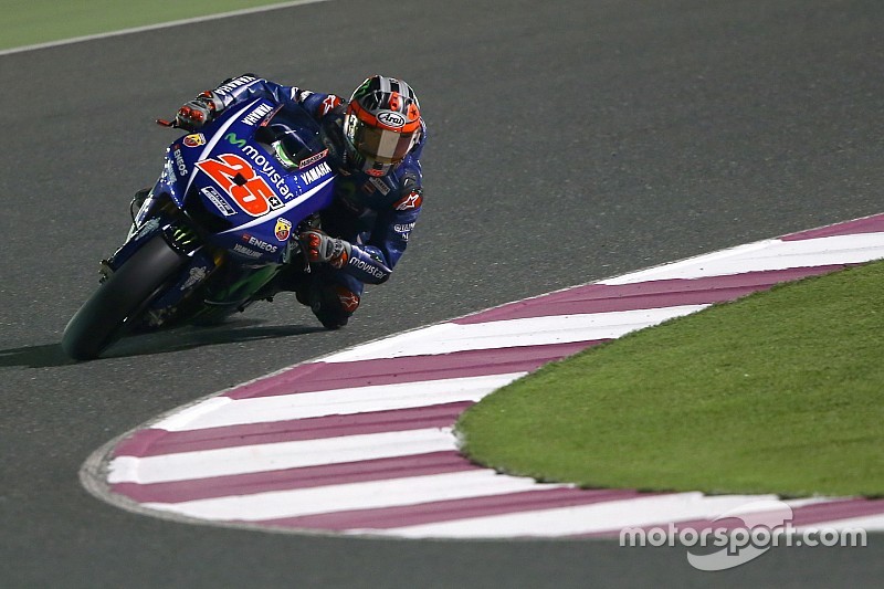 Viñales domina el segundo día en Qatar con Rossi a tres décimas