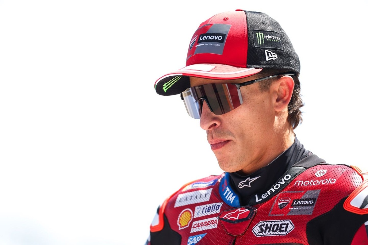Marc Marquez reveals ‘strategic’ thinking behind shoulder photo