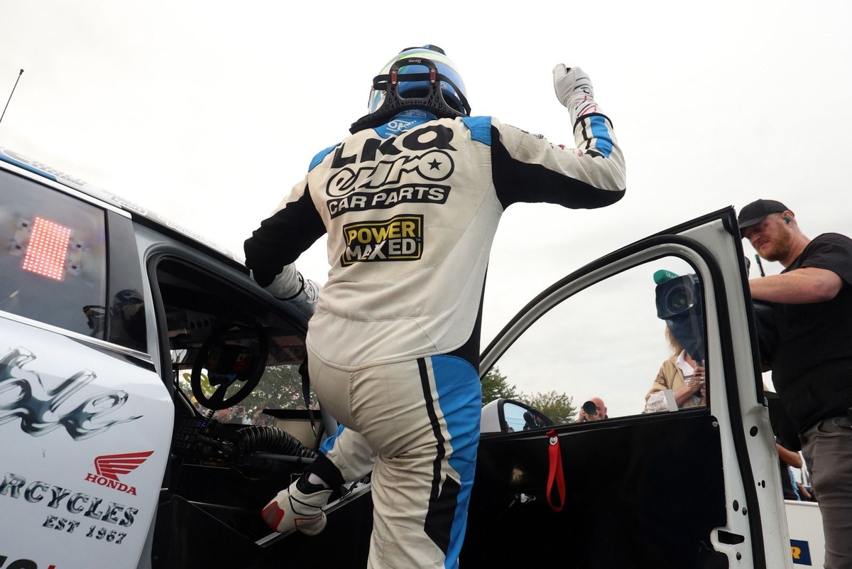 BTCC Silverstone: Doble takes qualifying race victory as series leaders struggle