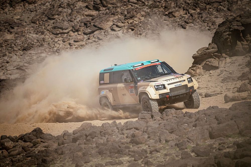 #502 Defender Rally Defender: Rokas Baciuska, Oriol Vidal