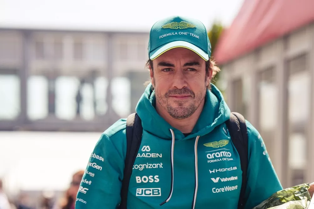 Fernando Alonso, Aston Martin