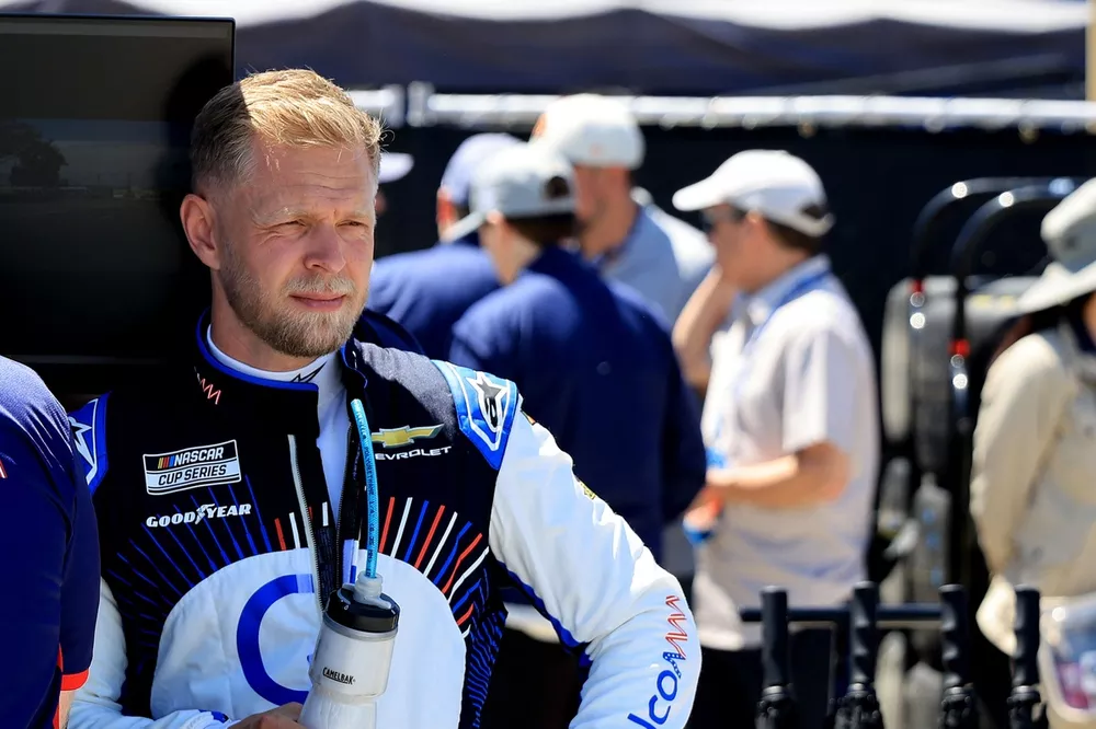 Kevin Magnussen tells Noah Gragson to "f*** off" in tense NASCAR  confrontation