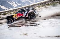 Sainz limita pérdidas y Al Attiyah gana por tercera vez
