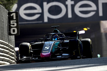 Una bandiera rossa beffa de Vries: a Monaco terza pole di fila di Albon!