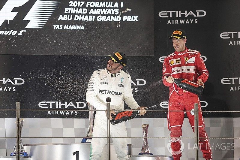 Podium: segundo, Lewis Hamilton, Mercedes AMG F1, tercero, Sebastian Vettel, Ferrari