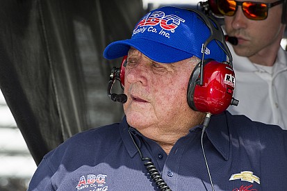 Міжсезоння легенди IndyCar: напад бджіл, сипучі піски