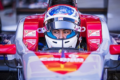 GP3 Barcelona: Alesi wint natte sprintrace vol crashes