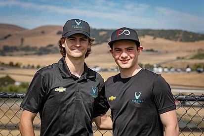 Patricio O'Ward y Colton Herta fueron invitados de lujo en Yankee Stadium