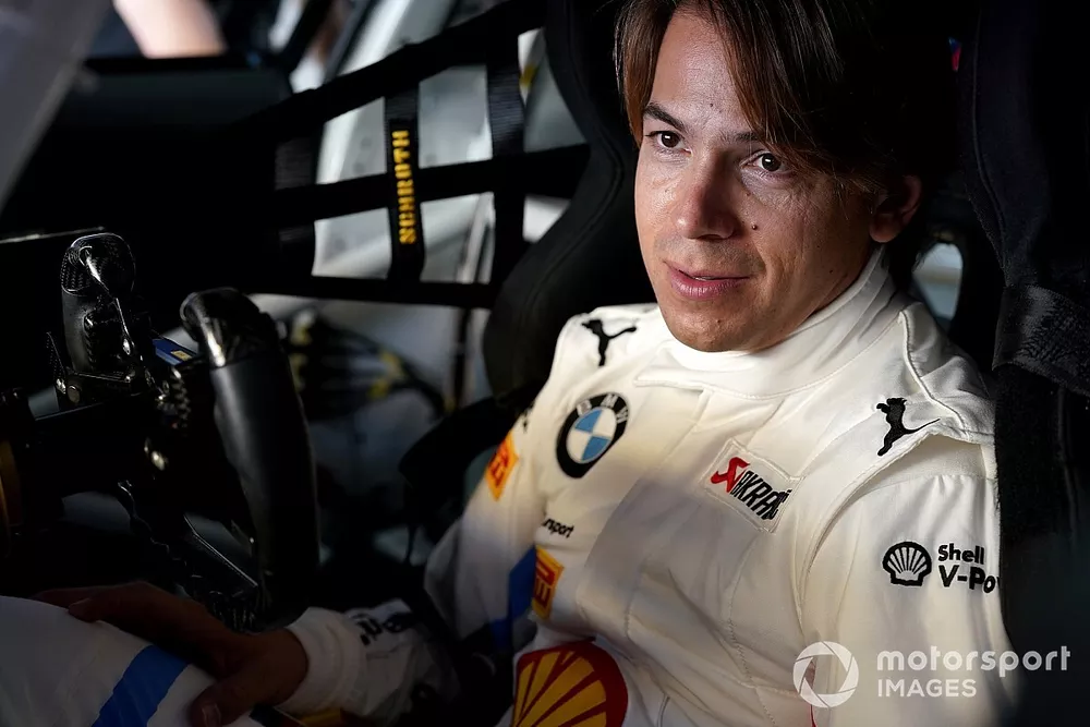 #42 BMW Team Schnitzer BMW M6 GT3: Augusto Farfus