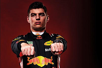 Verstappen letöltötte a büntetése második napját is