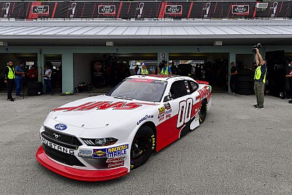 Cole Custer takes Xfinity pole over Bell at Homestead