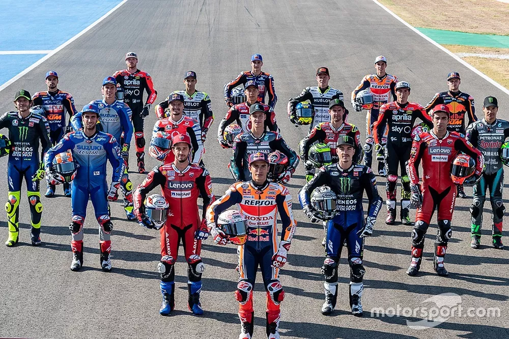 Gruppenfoto: Alle Piloten f&uuml;r die MotoGP-Saison 2020