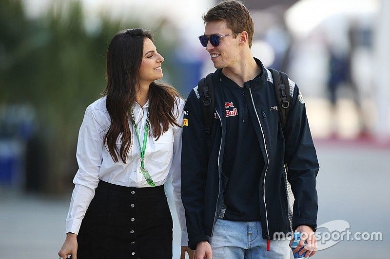 Daniil Kvyat, Scuderia Toro Rosso, his girlfriend Kelly Piquet