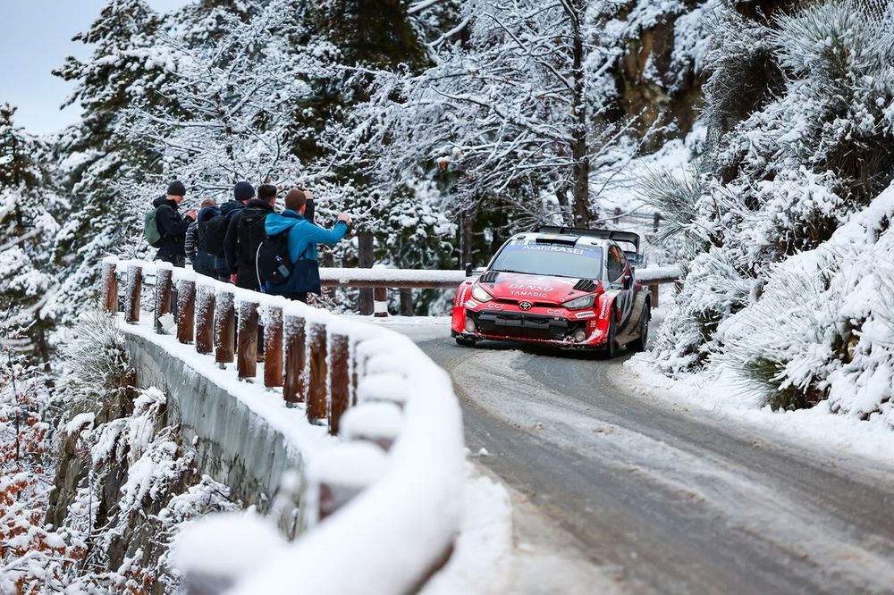 Oliver Solberg, Elliott Edmondson, Toyota Gazoo Racing WRT Toyota GR Yaris Rally1
