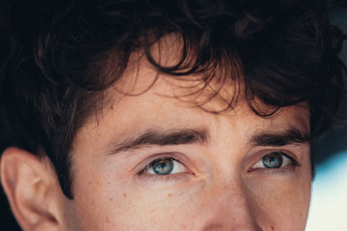 Leclerc sigue pilotando como si Ferrari pudiera darle más de lo que realmente tiene