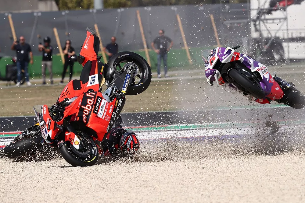 Pol Espargaro, Repsol Honda Team, Michele Pirro, Ducati Team, Johann Zarco, Pramac Racing crash
