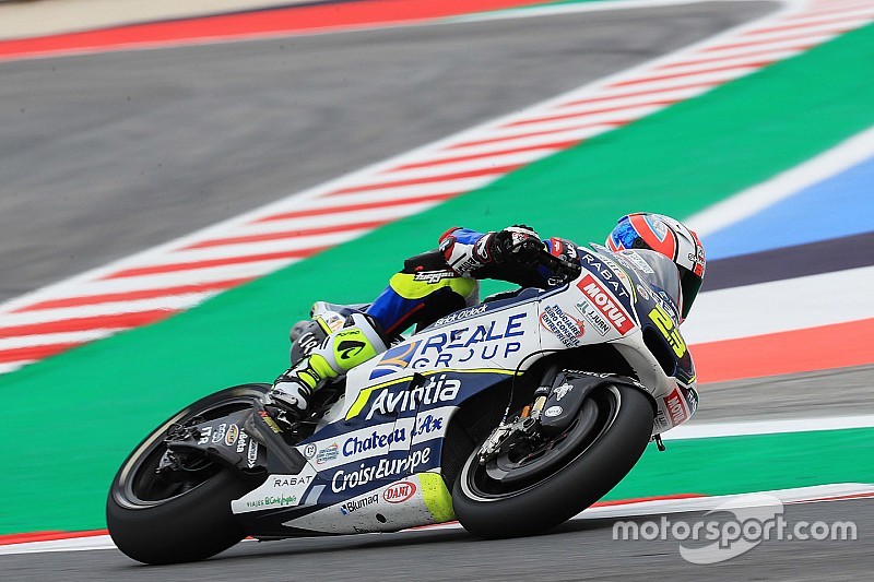Crutchlow haalt uit naar Avintia: