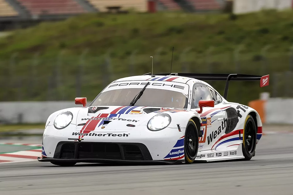 #77 Proton Competition Porsche 911 RSR - 19: Christian Ried, Gianmaria Bruni, Jaxon Evans