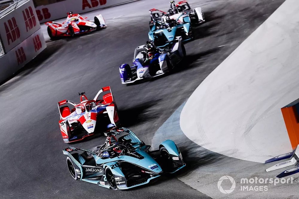Mitch Evans, Panasonic Jaguar Racing, Jaguar I-Type 5, Alex Lynn, Mahindra Racing, M7Electro