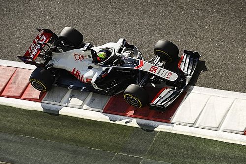 Haas braced for "difficult" 2021 F1 campaign