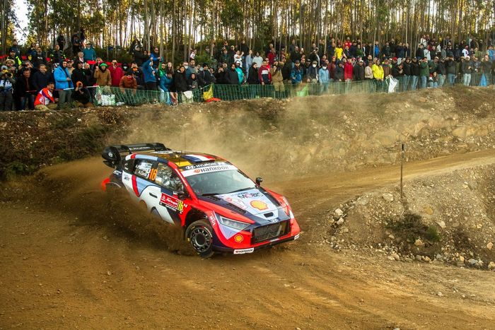 Sudden failure forces Adrien Fourmaux out of Rally Portugal victory fight