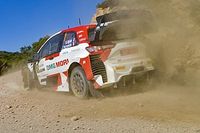 Ogier lidera el 1-2 de Toyota a un día de concluir el Rally de Cerdeña