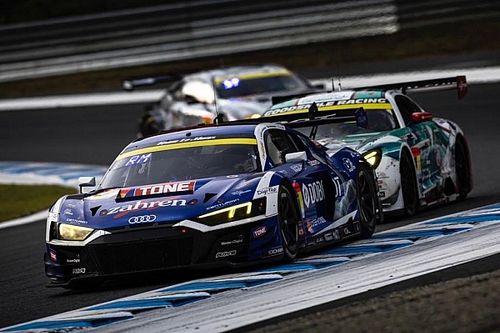 Roberto Merhi cierra el año con un nuevo podio en SUPER GT