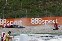 Dovizioso ve posibilidades del t&iacute;tulo a pesar del accidente 