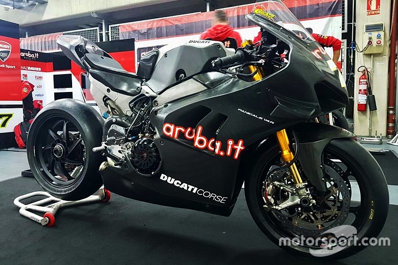 Ducati: primi giri di pista ufficiali per la Panigale V4 nei test Superbike di Aragon!