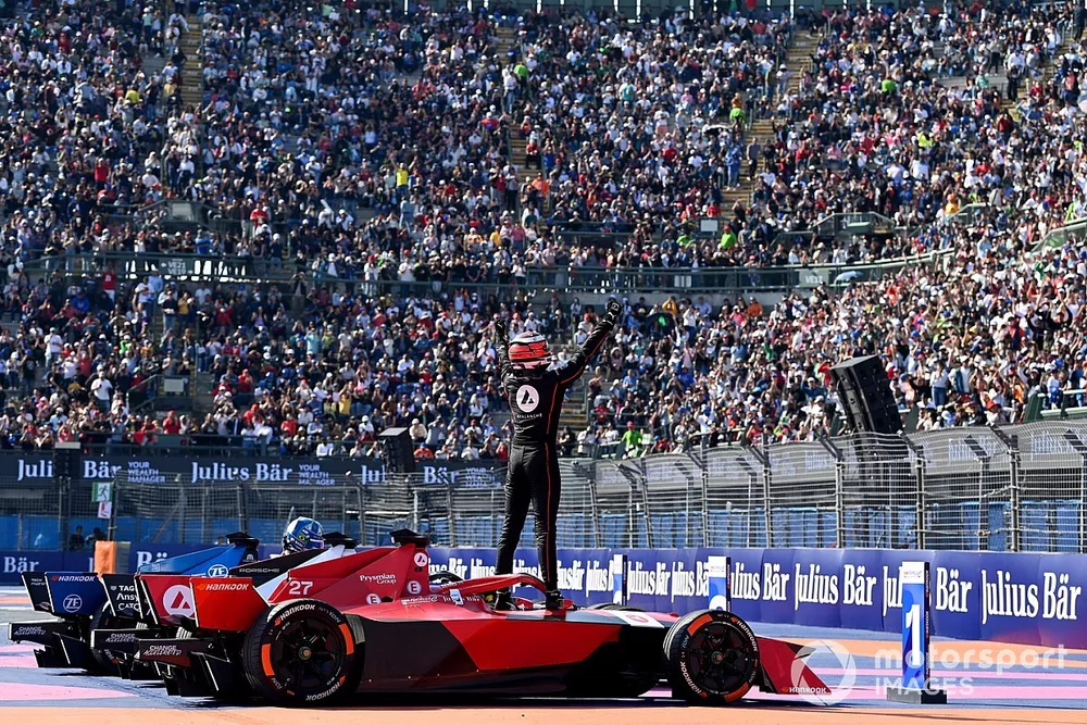 Jake Dennis, Andretti Autosport, 1st position, celebrates after the race