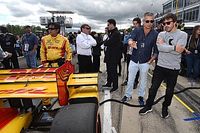 La preparación física no será un problema para Alonso en las 500 millas