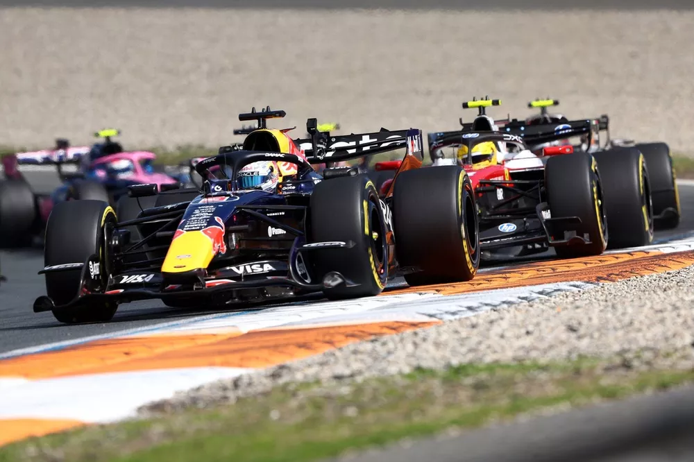 Lewis Hamilton, Ferrari, Max Verstappen, Red Bull Racing