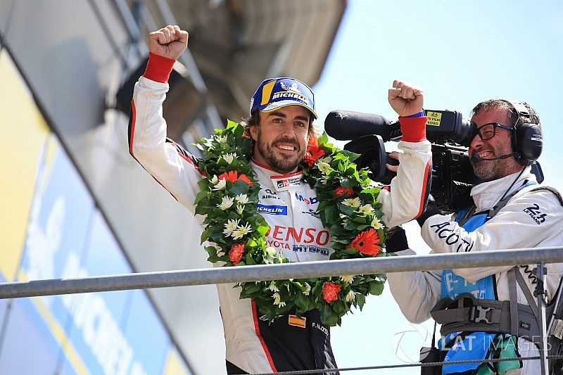 Overall podium: winner Fernando Alonso, Toyota Gazoo Racing