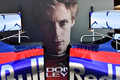 Videón Hartley és Stroll óriási bukása a Kanadai Nagydíjról