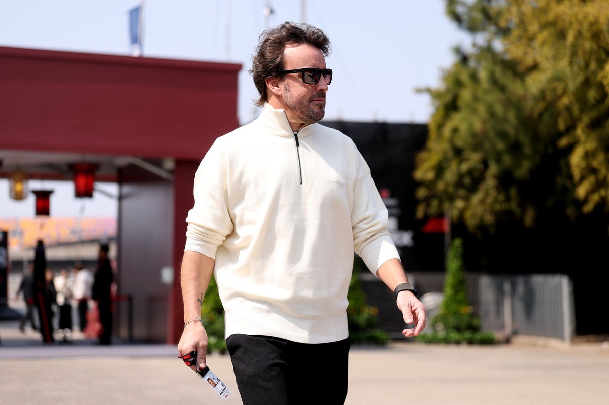 Alonso: "Estaré contento si damos vueltas e intentamos acabar la carrera"