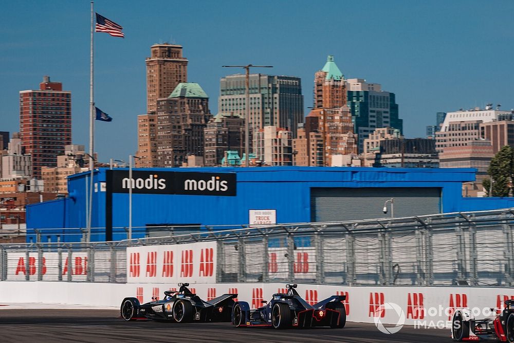 S&eacute;bastien Buemi, Nissan e.Dams, Nissan IMO1 Sam Bird, Envision Virgin Racing, Audi e-tron FE05 