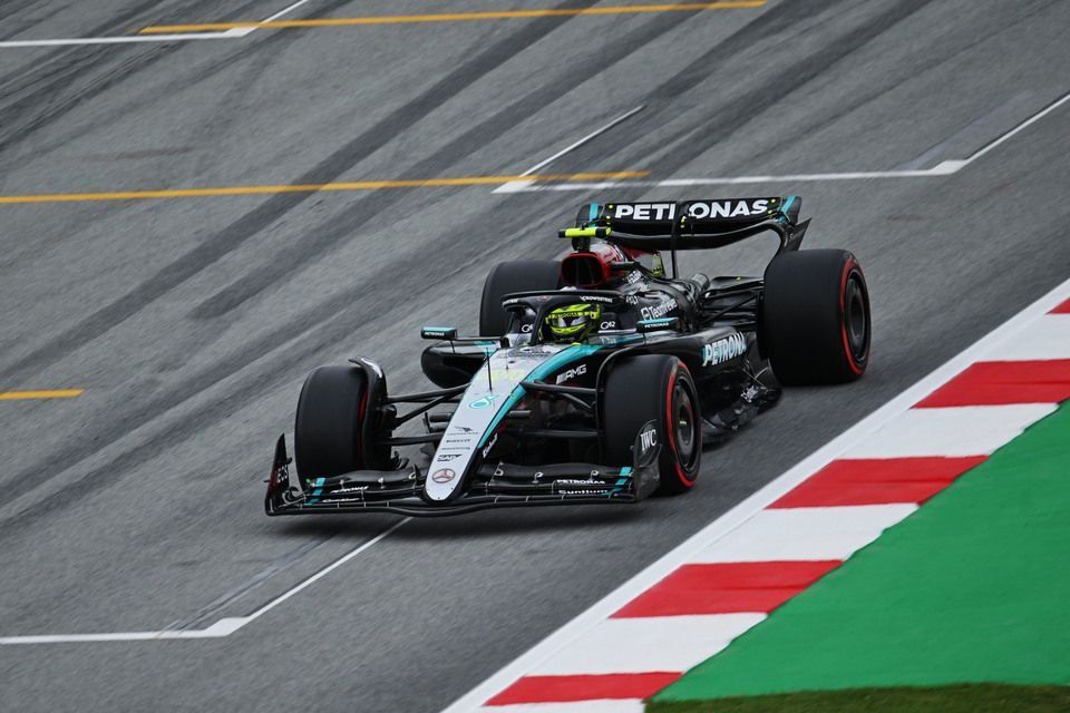Lewis Hamilton, Mercedes F1 W15
