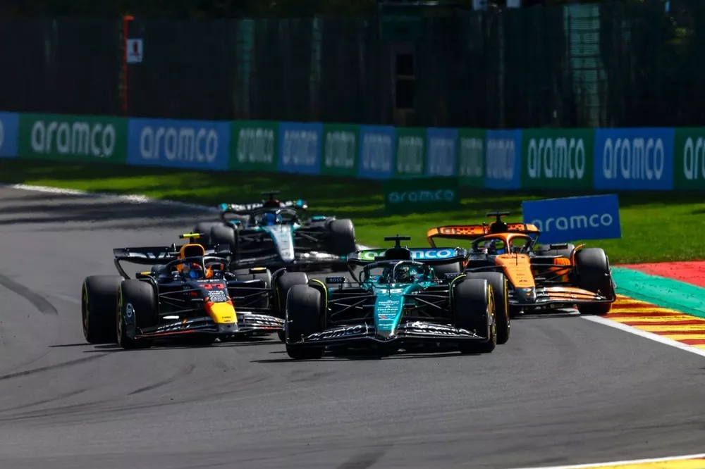 Lance Stroll, Aston Martin AMR24, Sergio Perez, Red Bull Racing RB20, Oscar Piastri, McLaren MCL38, George Russell, Mercedes F1 W15