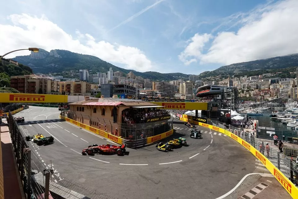 Charles Leclerc, Ferrari SF-24, Oscar Piastri, McLaren MCL38, Carlos Sainz, Ferrari SF-24, Lando Norris, McLaren MCL38, George Russell, Mercedes F1 W15